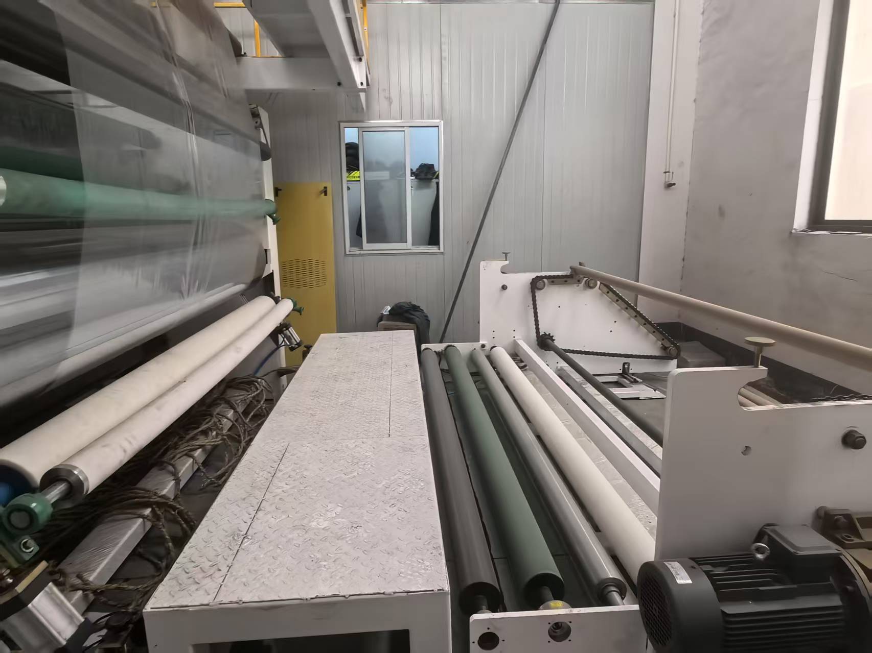 آلة طلاء PE لصنع فيلم حماية السطح 1300 مم