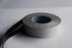 لاصق ضغط الأكريليك القائم على المذيبات لركائز PVC و PE